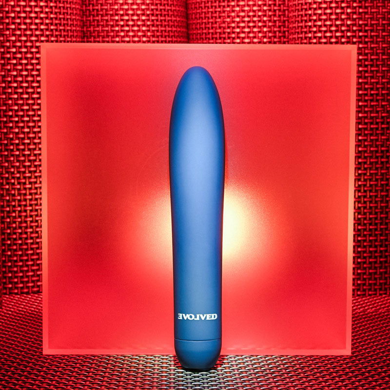 Evolved STRAIGHT FORWARD -  16.5 cm USB Rechargeable Vibrator - Shhh...