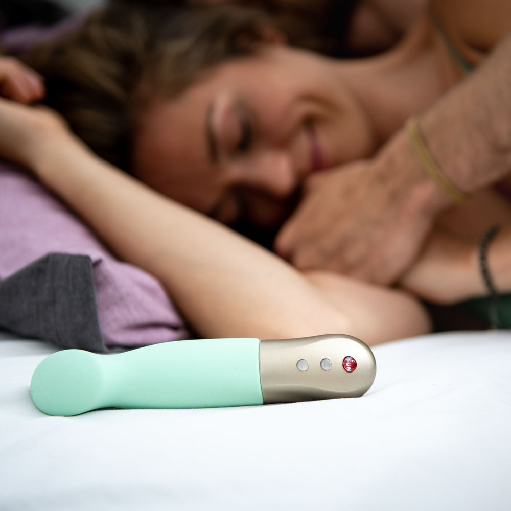 Fun Factory SUNDAZE pistachio - Pistachio  17.5 cm USB Rechargeable Thrusting Vibrator