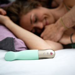 Fun Factory SUNDAZE pistachio - Pistachio  17.5 cm USB Rechargeable Thrusting Vibrator