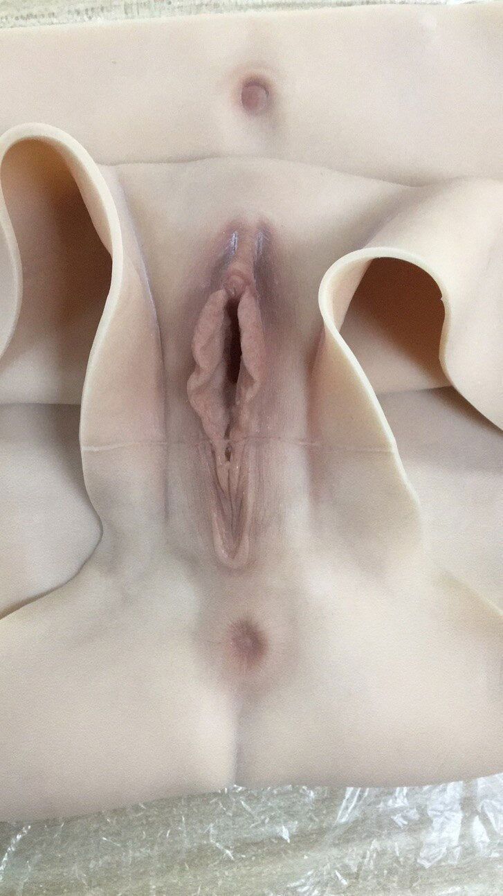 Female torso pants in silicone with penis sleeve & vaginal tract - Shhh...