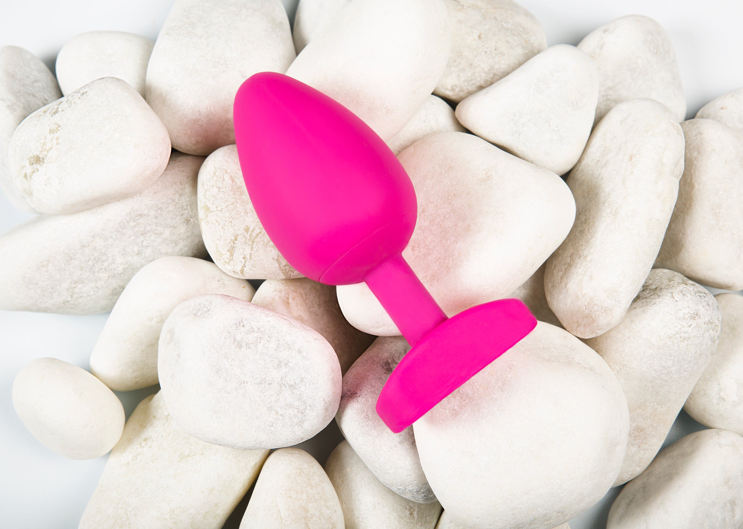 Gplug Large Bioskin vibrating butt plug Sweet Raspberry