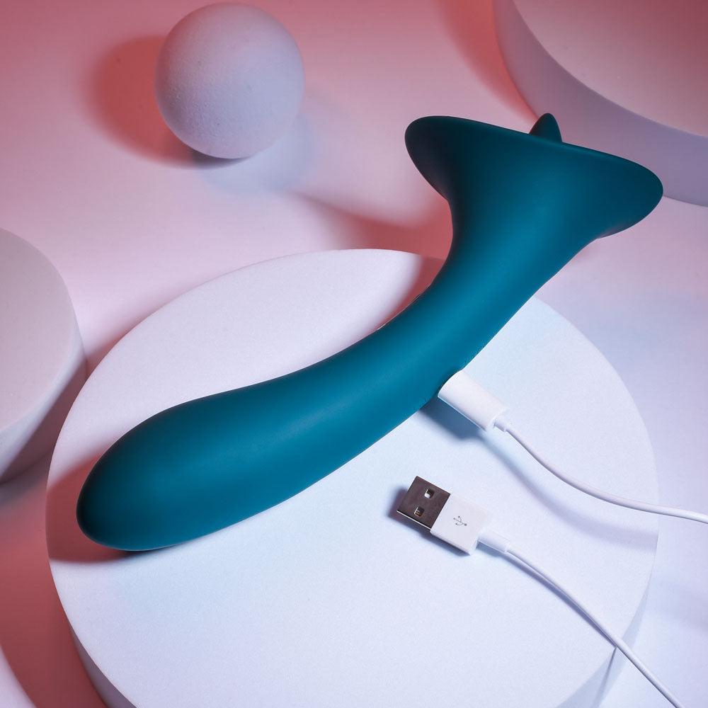 Playboy Pleasure TRUE INDULGENCE Clit Tickling Vibrator